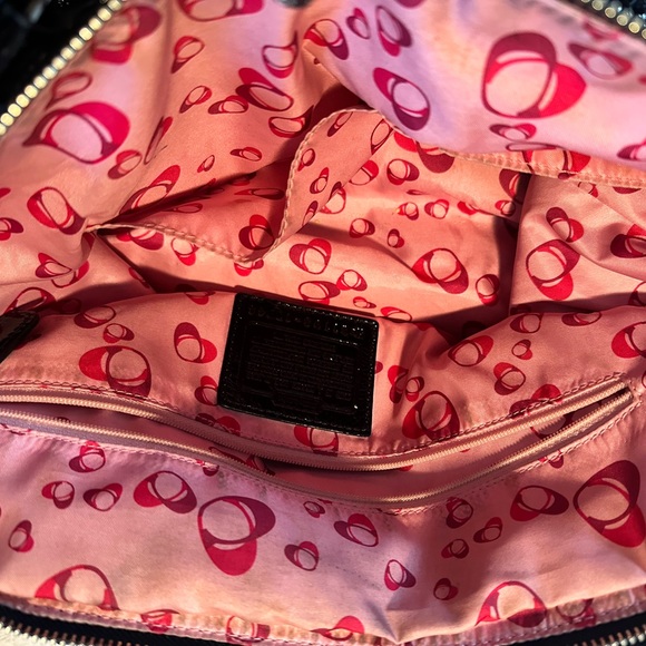 Coach Poppy patent leather handbag - Picture 4 of 6